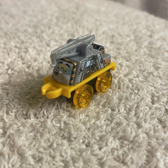 Thomas & Friends MINI’S - Picture 3 of 9